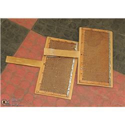 PAIR OF WOOL CARDERS
