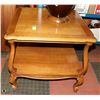 Image 1 : SOLID WOOD END TABLE. FURNITURE