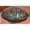 Image 1 : HEAVY EUROPEAN CAST IRON COAL HOD-RARE