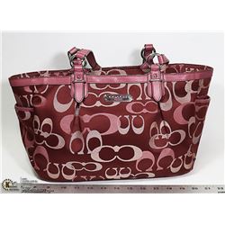 WOMENS COACH PURSE