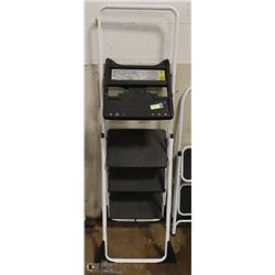 FOLDING PAINTERS LADDER. TOOLS