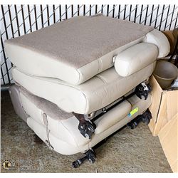 2007 GMC TAHOE/ YUKON OR AVALANCHE REAR SEATS