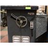 Image 2 : ROCKWELL 10 INCH UNISAW CABINET SAW