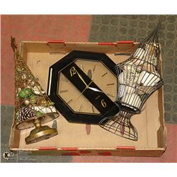WIRE DISPLAYS AND QUARTZ WALL CLOCK