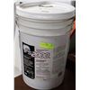 Image 1 : 20L PAIL OF FS2000 LIQUID DEICER
