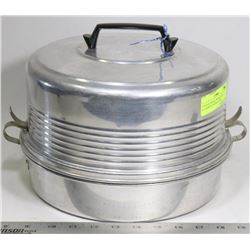 VINTAGE REGAL WARE 3 PIECE ALUMINUM DOUBLE CAKE