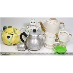 "VINTAGE 4 TEAPOTS, 1 CREAM AND SUGAR, 2 TEABAG
