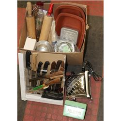 BOX OF VINTAGE ESTATE KITCHEN ITEMS