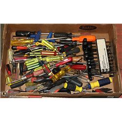 LARGE FLAT OF SCREW DRIVERS AND HEX SETS