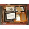Image 1 : FLAT OF ASSORTED PICTURE FRAMES
