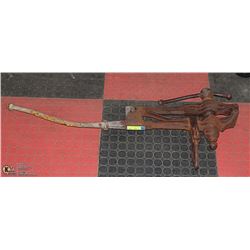 OLD VISE 150 YEARS OLD