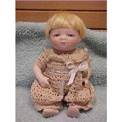 4.5" wigged sleep eyed all bisque bye-lo #1028096