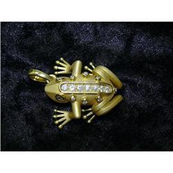 A GREAT GOLD FROG PENDANT DECORATED W/DIAMONDS #1045151