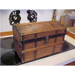 Doll Steamer Trunk; Hump Back or dome tope ; #1058313