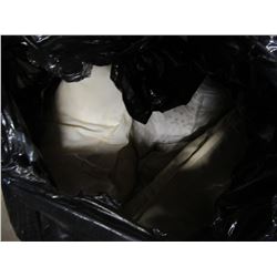 BAG WITH ASSORTED PILLOWS