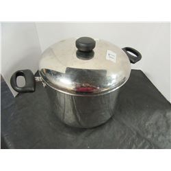 ESTATE:  MEYER STAINLESS STEEL LARGE STOCK POT