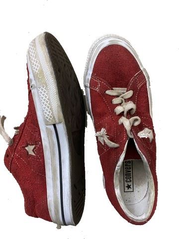 Five Feet Apart Stella (Haley Lu Richardson) Converse Sneakers Movie Props