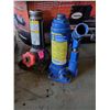 Image 1 : PAIR OF 2 TON BOTTLE JACKS