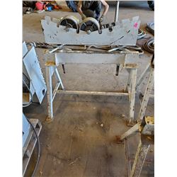 PIPE ROLLER STAND
