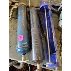 LOT OF GREASE GUNS AND CAULK GUN