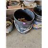 Image 2 : BUCKET OF LARGE BOLTS
