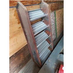 METAL 5 STEP SET OF STAIRS