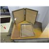 Image 1 : GOLD TRIM PICTURE FRAMES (2)