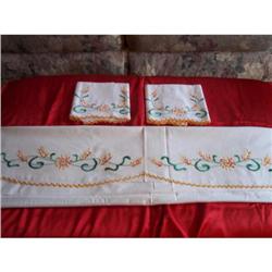 Vintage Sheet and Pillowcases #1075277