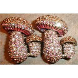 MUSHROOM Fur CLIP (1)  Vintage RHINESTONE Pin #1075378