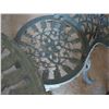 Image 6 : Iron Table and 2 Chairs 24" Diameter