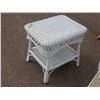 Image 7 : White Wicker Chair 36" and Stand 22.5" T
