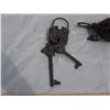 Image 5 : Iron Display Lamp and Lock with Keys