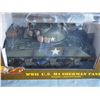 Image 4 : The Ultimate Solider Xtreme Detail WWII U.S M4 Sherman Tank WITH DRIVER 1:18 N.I.B