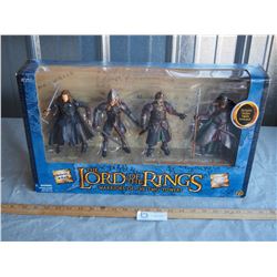Lord of the Rings Warriors of the Two Towers 4 Poseable Figurines N.I.B