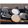 Image 8 : Lot of Enamelware and Misc