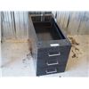 Image 2 : Metal Filing Cabinet 3 Drawer 15 by 30 by 18.5"