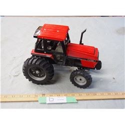 Case International 3294 Toy Tractor 11  L