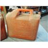 Image 2 : 2 Plastic Gas Cans