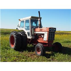 1066 International Tractor with Duels (Door Latches Broken on Both Sides)