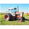 Image 2 : 1066 International Tractor with Duels (Door Latches Broken on Both Sides)
