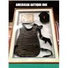 Image 1 : 1996  Gilbert Leonard (Robert De Niro) chest protector, baseball cap certificate