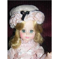 Madame Alexander Doll Madame 14" in box #1051388