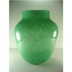 Nazeing Jade Glass Vase - English #1051485