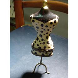 Authentic hand-painted Limoges box trinket #1052032