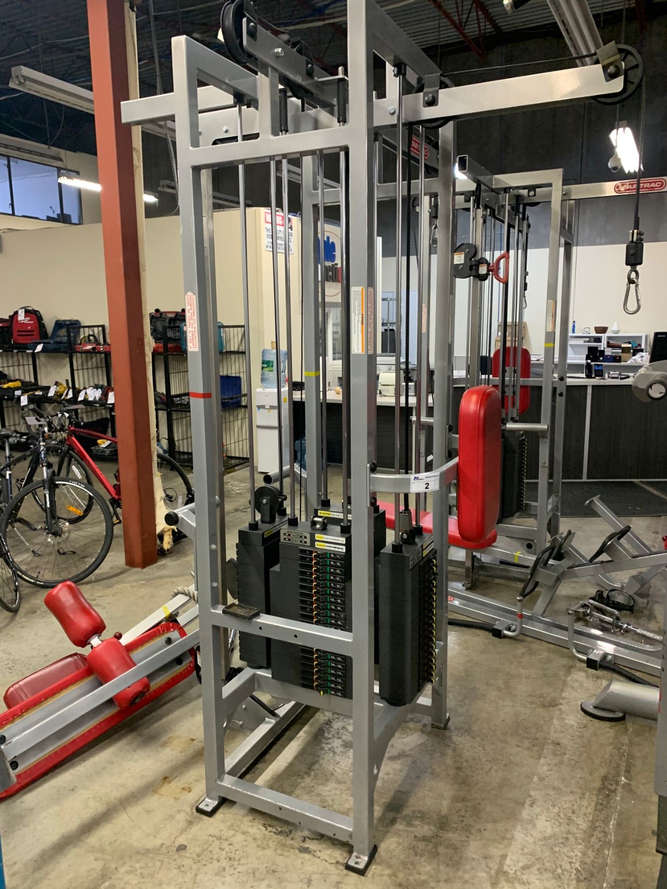 STAR TRAC UNIVERSAL COMMERCIAL CABLE PULL GYM MACHINE WITH ACCESSORIES