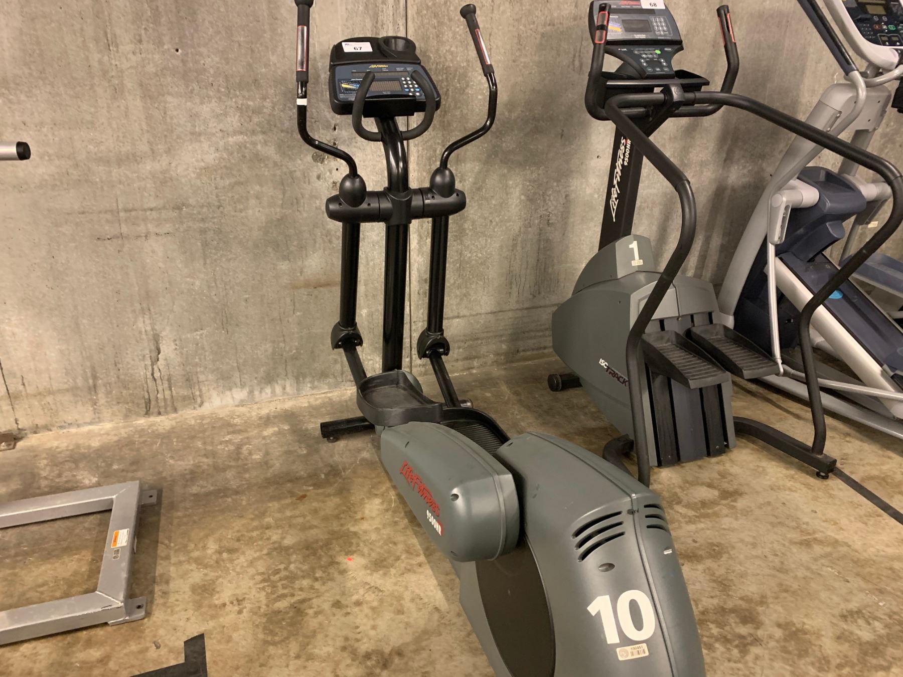 Life Fitness Classic Series Elliptical CLSX – Midwest Used Fitness ... Life fitness elliptical machines