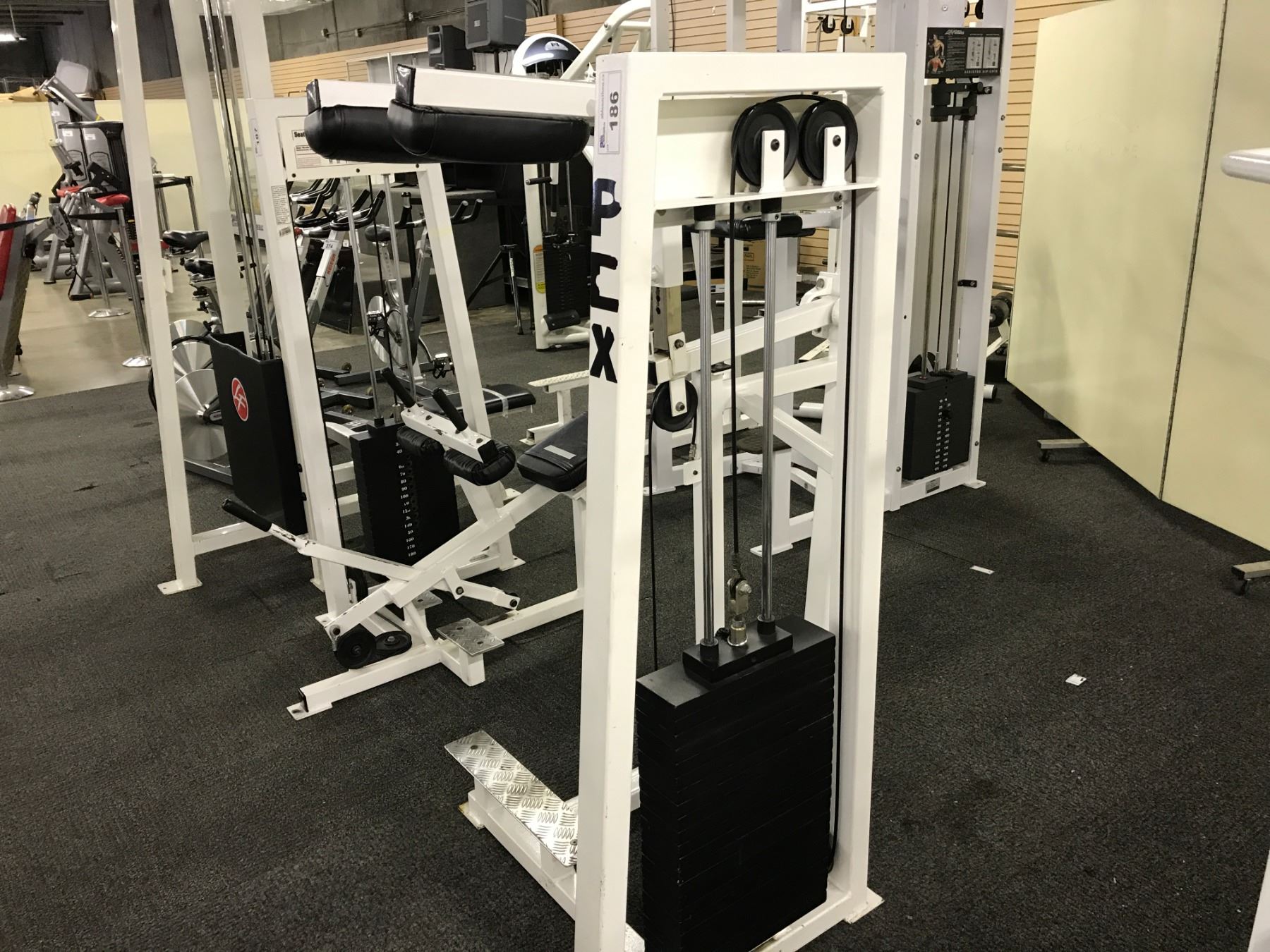 WHITE APEX STANDING CALF RAISE EXERCISE MACHINE