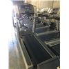 Image 2 : LIFE FITNESS FLEX DECK COMMERCIAL EXERCISE TREADMILL WITH 120V/20AMP PLUG