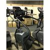 Image 2 : LIFE FITNESS 9500HR COMMERCIAL EXERCISE STAIR CLIMBER