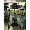 Image 2 : LIFE FITNESS 9500HR COMMERCIAL EXERCISE STAIR CLIMBER